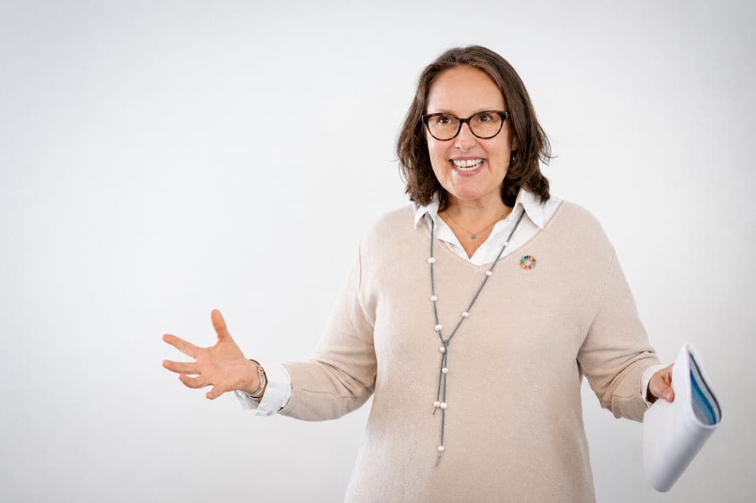 Sladen team collaborating